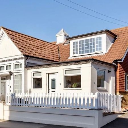 May Cottage - Heart Of Vibrant Village & 10 Mins Walk To Beach 米尔福德昂西 外观 照片